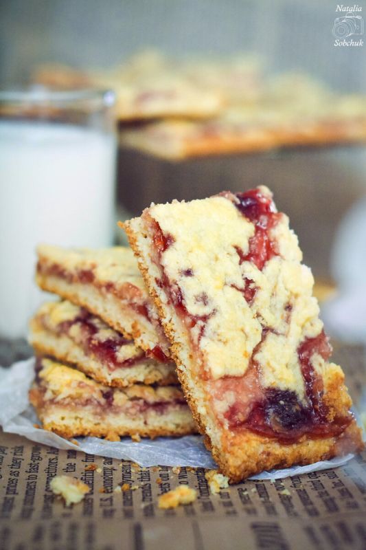 Идеальный десерт к чаю: венское печенье с творогом и вишневым джемом