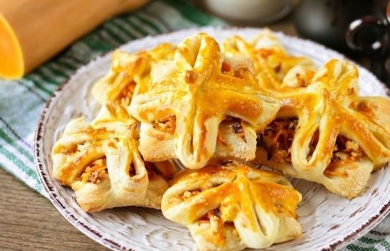 Слойки с тыквой и грецкими орехами: идеальное угощение для осени