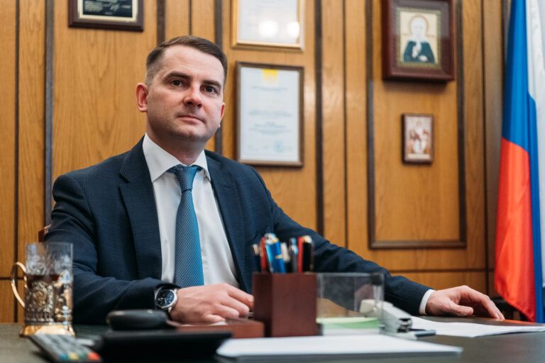 Нилов выступает за сохранение утильсбора для семей с детьми и ветеранов СВО