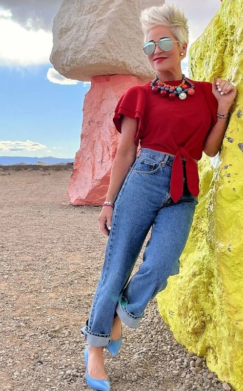 Секреты уверенности: как выбирать джинсы после 50-ти