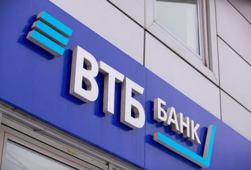 Как банки поднимают ставки на вклады перед Новым годом: шанс для вкладчиков