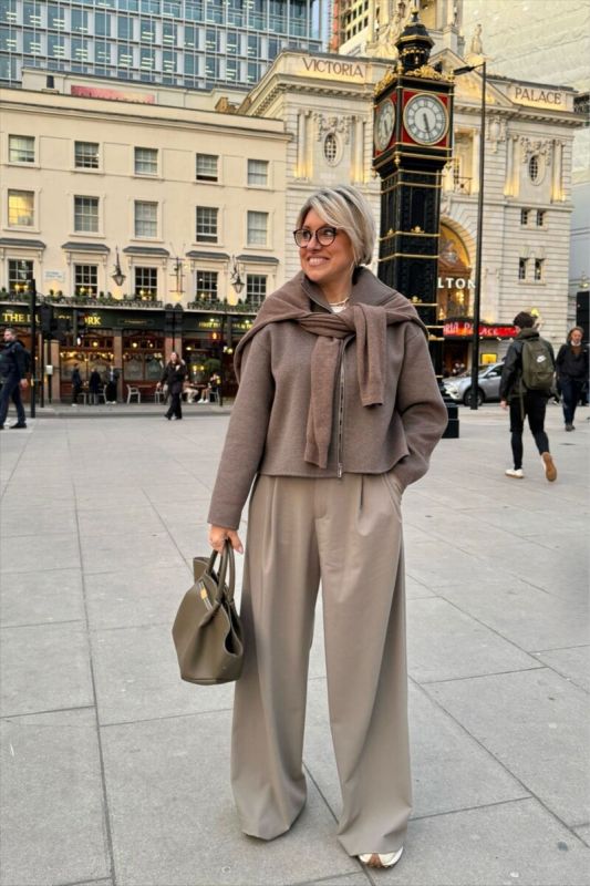 Осенние образцы стиля для женщин 50+: как сочетать элегантность и комфорт