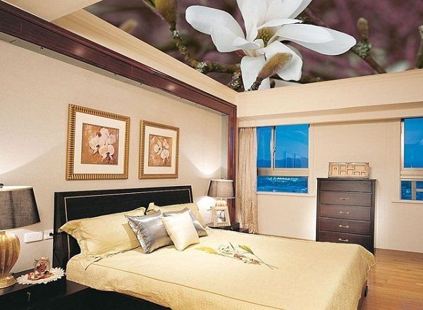 Как правильно выбрать натяжной потолок для спальни: советы и идеи