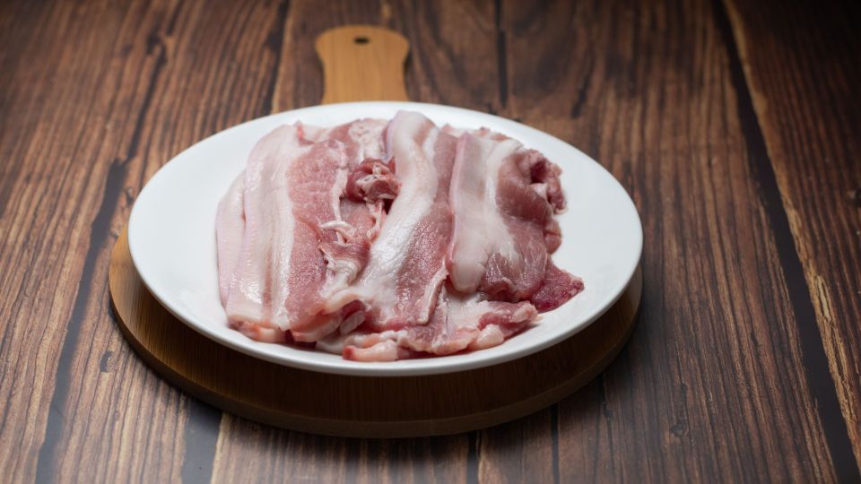 Такую грудинку сметут со стола в первую очередь: муж больше не сможет есть колбасу