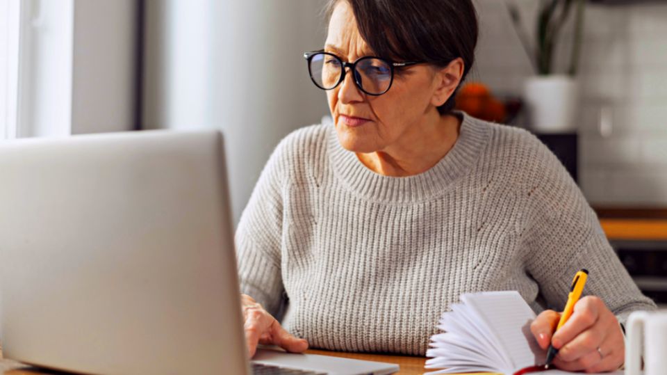 Почему откладывать выход на пенсию может быть не столь выгодно, как кажется