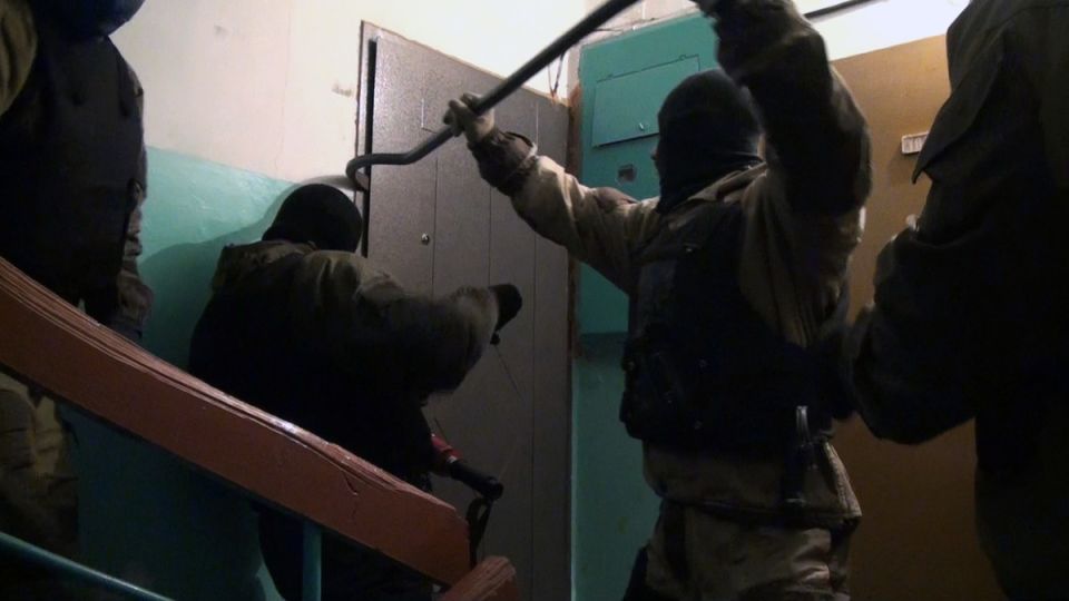 Выездные группы МФО: как не попасть в ловушку и отстранить страхи