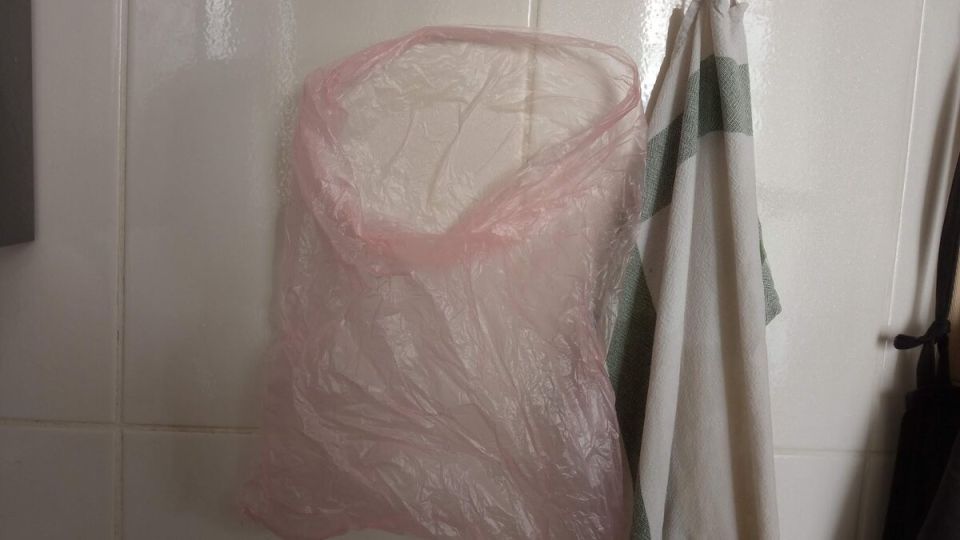 Как легко развязать узел на пакете: простой способ, который может удивить