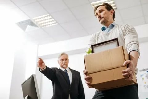 Как сократили, так и не переобучили: реальная история о трудовых буднях