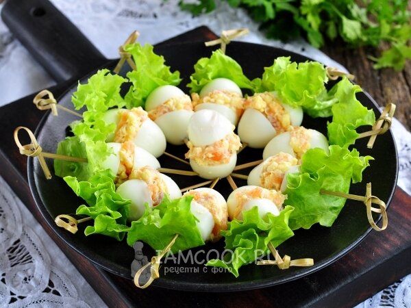 Пасхальные закуски на основе яиц: простые и изысканные идеи для праздничного стола