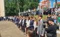 В Саранской гимназии 20 им. Героя Советского Союза В.Б. Миронова состоялась торжественная линейка, посвященная празднику последнего школьного звонка для учащихся 9-х и 11-х классов