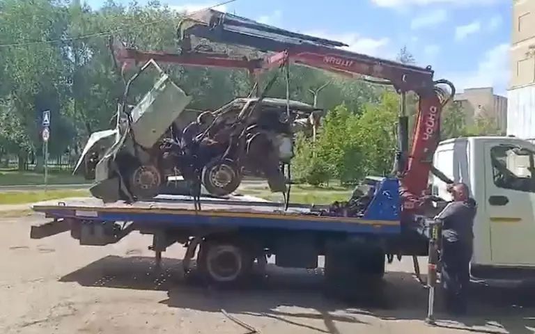         ,  ,    