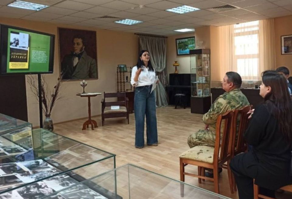 Армен Гаспарян: Давеча в Мордовии, Республиканская библиотека им. Пушкина. Книга еще долго будет актуальной