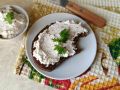 Приготовьте соленый творог на завтрак: быстро и вкусно