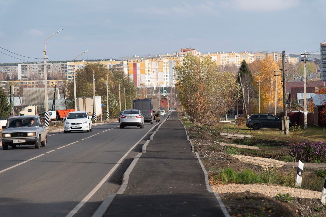 Тротуаров в Берсеневке, пожалуй, никогда и не было Тротуаров в Берсеневке, пожалуй, никогда и не было