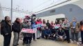 Почти 500 туристов вчера отправились в увлекательное путешествие в Волгоград из Саранска.  В основном это школьники, уехали они из столицы Мордовии на двухэтажном тематическом поезде