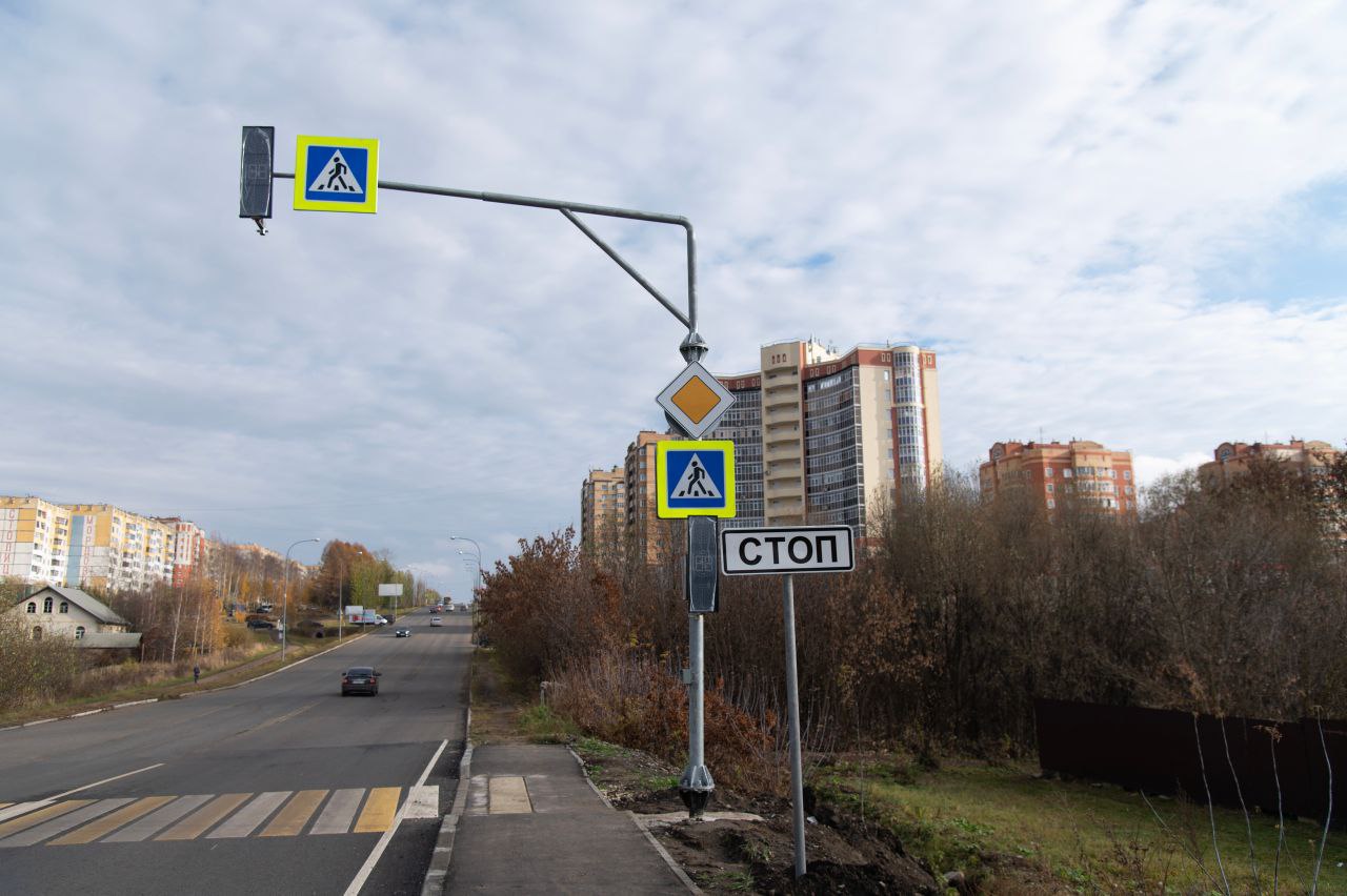 Тротуаров в Берсеневке, пожалуй, никогда и не было Тротуаров в Берсеневке, пожалуй, никогда и не было