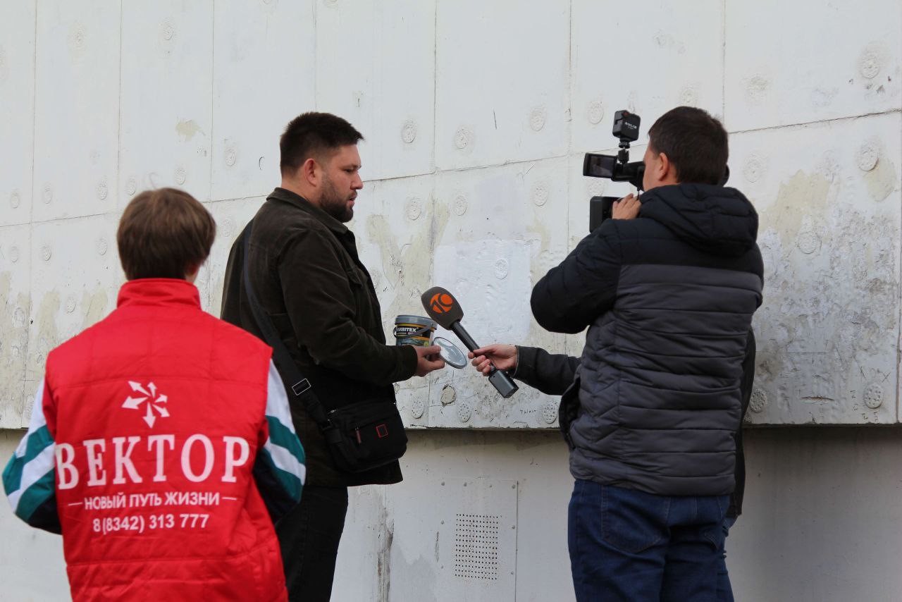 В рамках регионального этапа общероссийской акции «Сообщи, где торгуют смертью» сотрудники управления по контролю за оборотом наркотиков МВД по Республике Мордовия, представители Администрации Пролетарского района городского... В рамках регионального этапа общероссийской акции «Сообщи, где торгуют смертью» сотрудники управления по контролю за оборотом наркотиков МВД по Республике Мордовия, представители Администрации Пролетарского района городского...