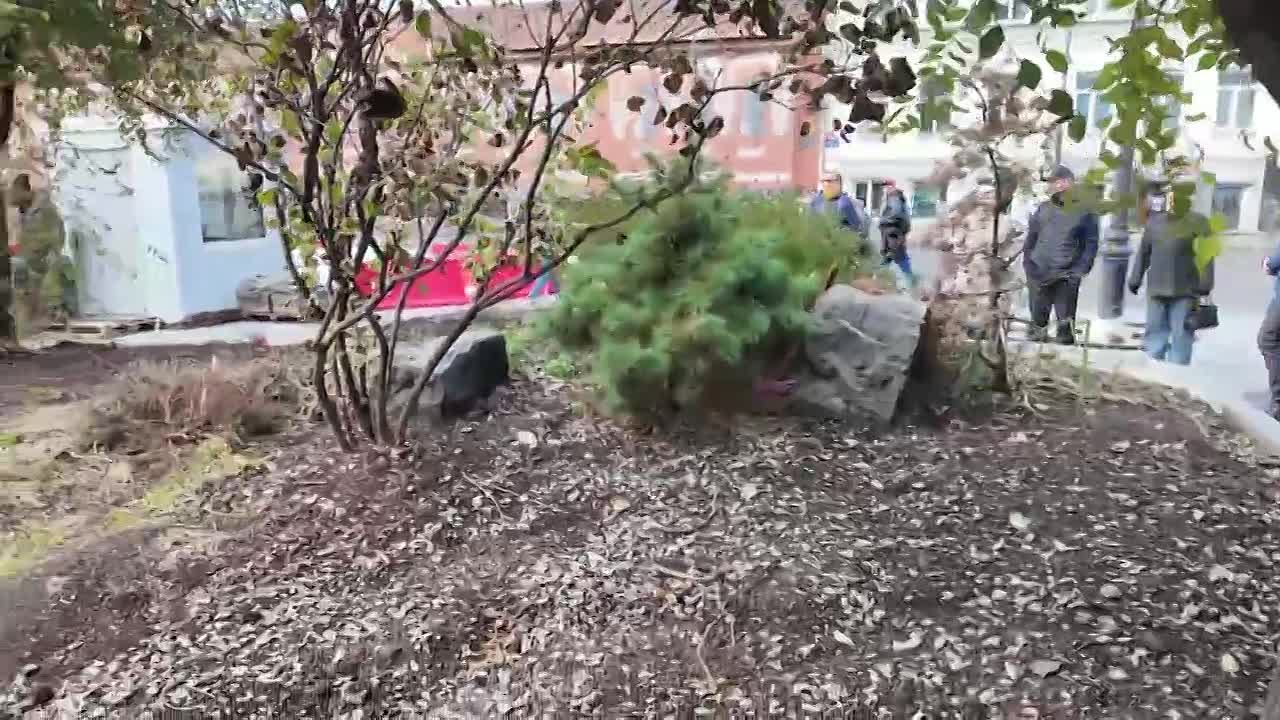 Во Владивостоке улица Мордовцева получает новое асфальтовое покрытие