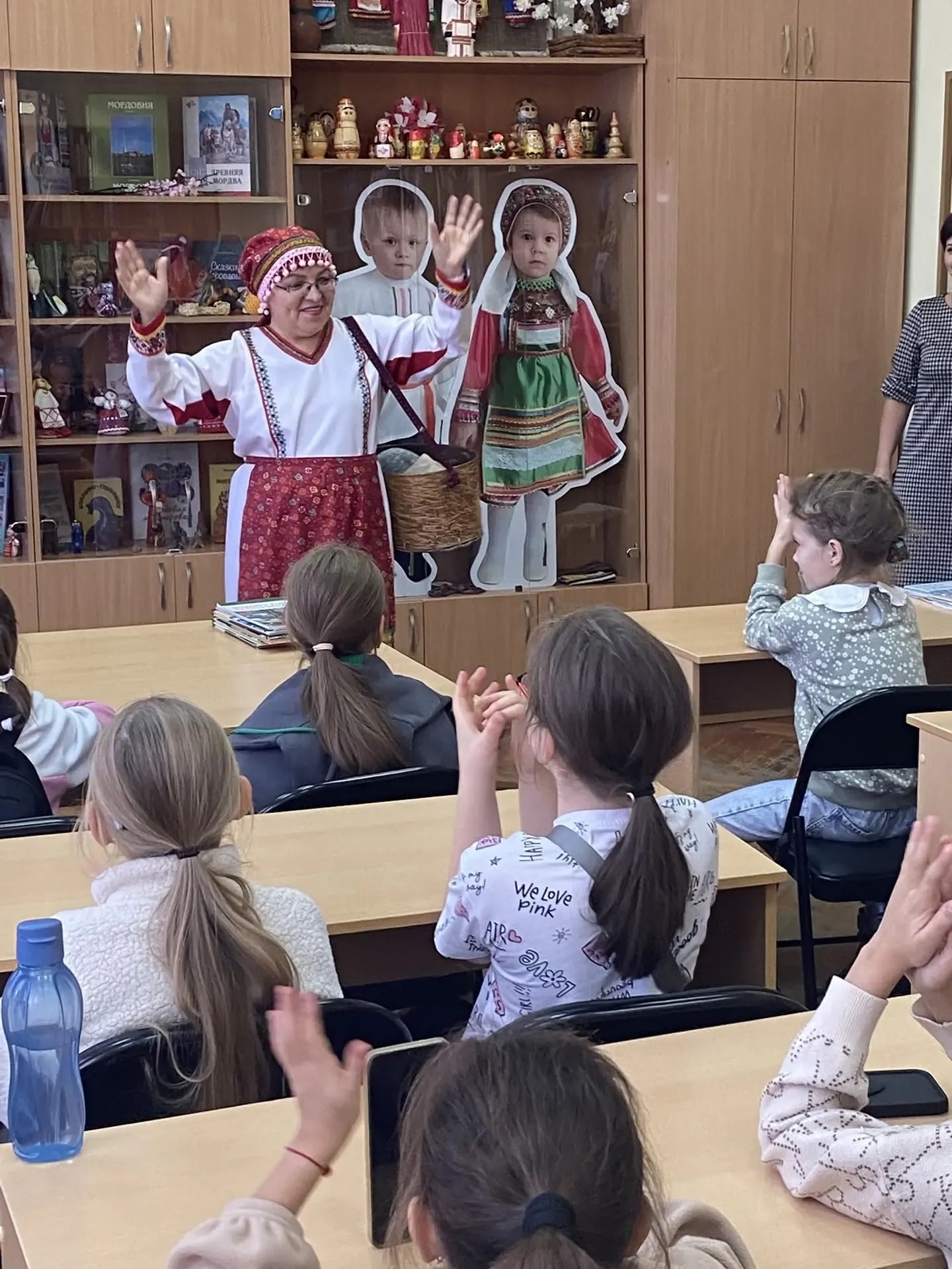 С началом осенних каникул в школах Саранска свои двери распахнули пришкольные лагеря С началом осенних каникул в школах Саранска свои двери распахнули пришкольные лагеря