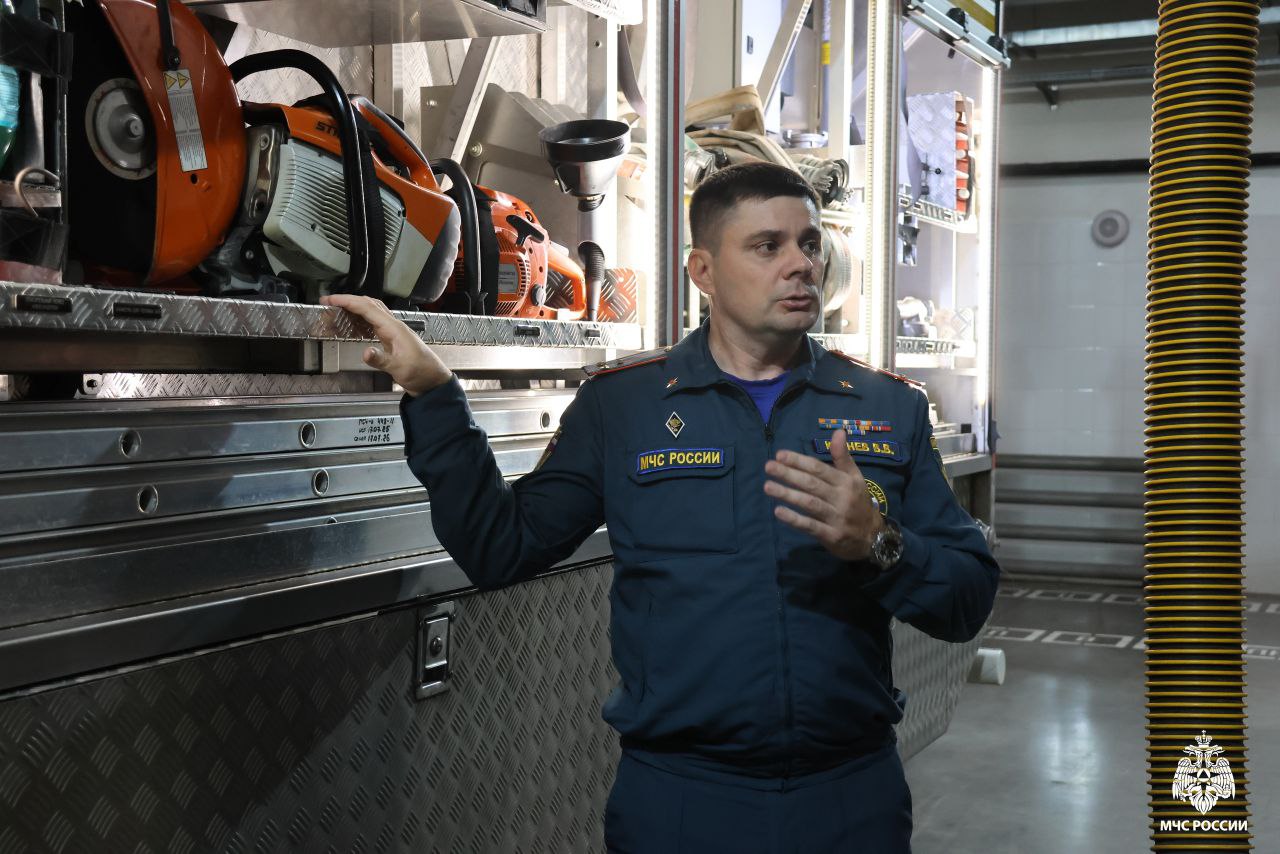 Многодетная семья из Торбеевского района посетила пожарно-спасательное подразделение Многодетная семья из Торбеевского района посетила пожарно-спасательное подразделение