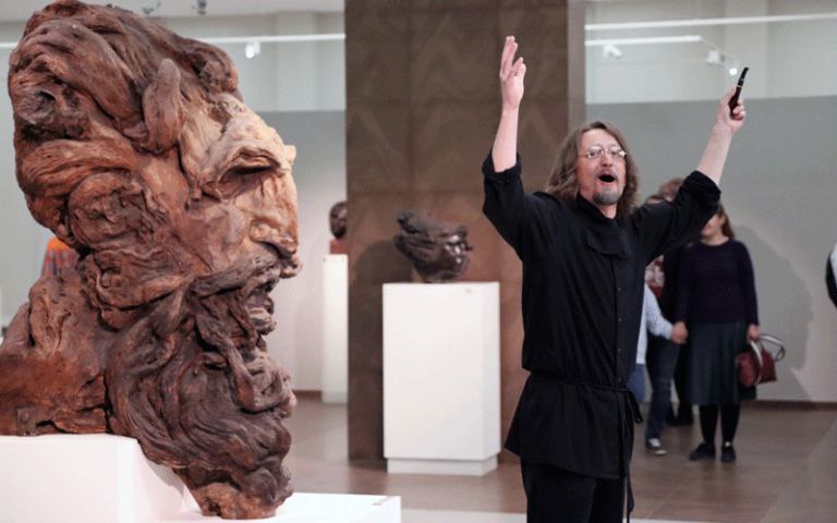 Обычно по понедельникам в Музее им. С.Д. Эрьзи - выходной. Но 3 ноября, накануне Дня народного единства, посетителям представится возможность не только бесплатно посмотреть его постоянные и новые экспозиции