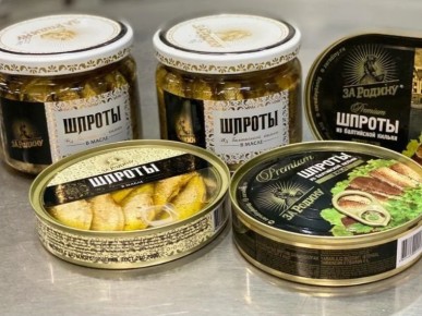 Три зимних салата с шпротами: быстро, вкусно, с душой