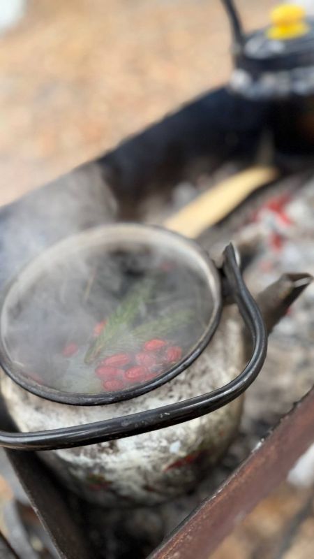    !    : , , ,            !