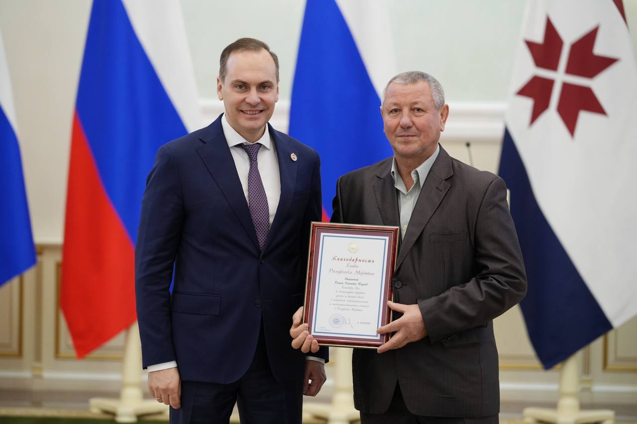 Артём Здунов: Накануне Дня народного единства наградили земляков! Защитники Родины, педагоги, врачи, строители, инженеры, работники культуры, многодетные родители - безмерно гордимся каждым Артём Здунов: Накануне Дня народного единства наградили земляков! Защитники Родины, педагоги, врачи, строители, инженеры, работники культуры, многодетные родители - безмерно гордимся каждым