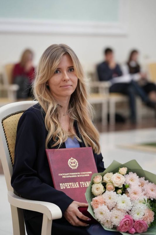 Артём Здунов: Накануне Дня народного единства наградили земляков! Защитники Родины, педагоги, врачи, строители, инженеры, работники культуры, многодетные родители - безмерно гордимся каждым Артём Здунов: Накануне Дня народного единства наградили земляков! Защитники Родины, педагоги, врачи, строители, инженеры, работники культуры, многодетные родители - безмерно гордимся каждым