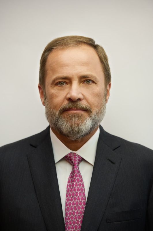 Поздравление полномочного представителя с Днём народного единства