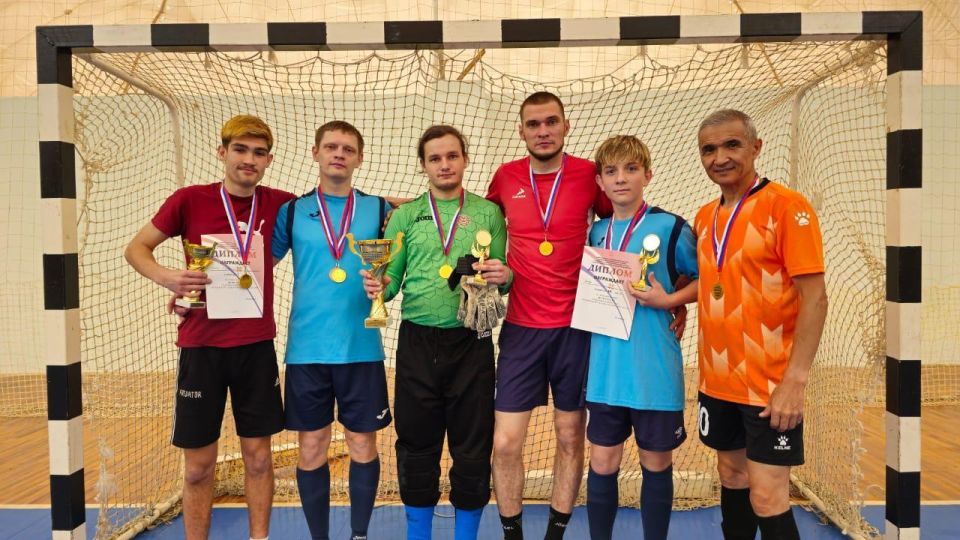 В Саранске состоялся открытый городской турнир по футзалу среди лиц с нарушением слуха, посвященный Международному Дню глухих