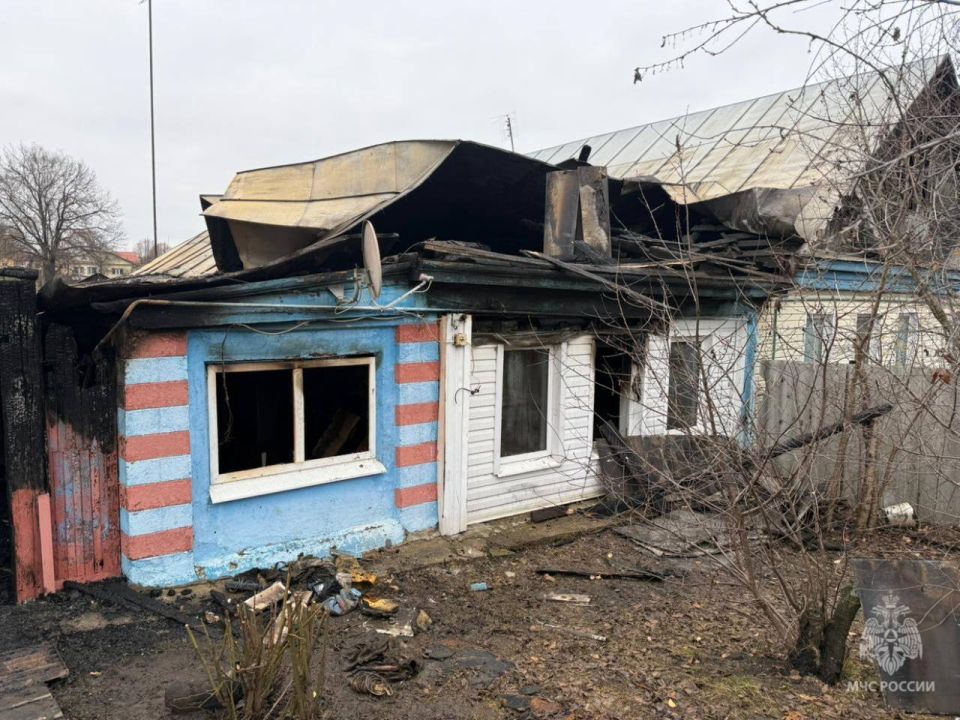 На пожаре в Рузаевке горел двухквартирный дом На пожаре в Рузаевке горел двухквартирный дом