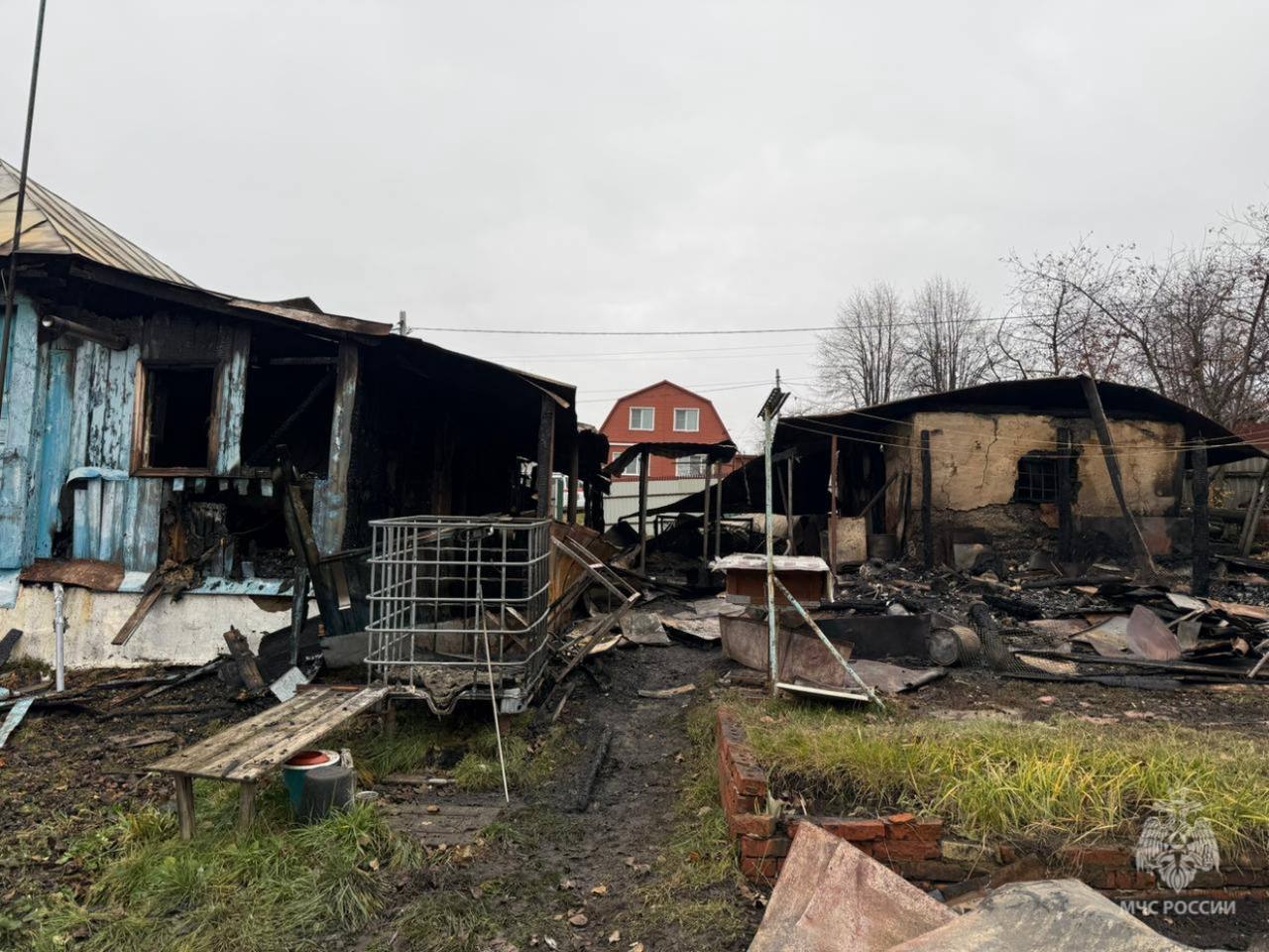На пожаре в Рузаевке горел двухквартирный дом На пожаре в Рузаевке горел двухквартирный дом