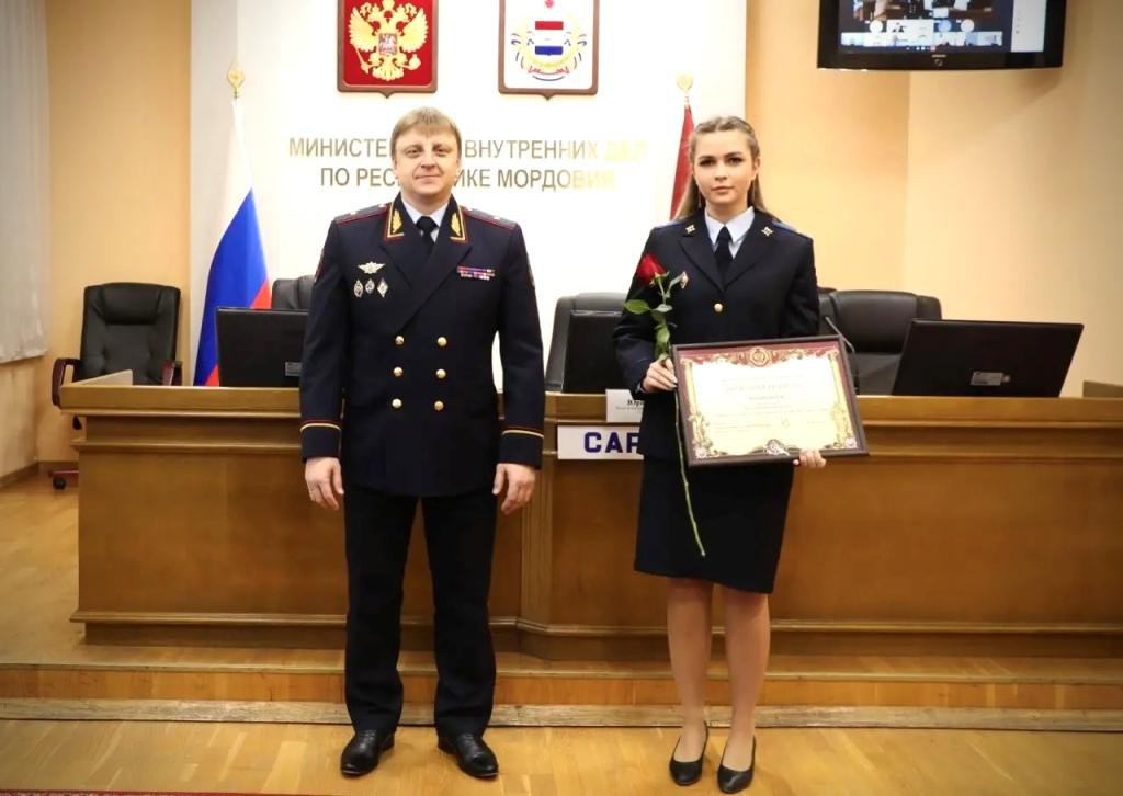 В Мордовии Министр внутренних дел встретился с молодыми сотрудниками и ветеранами ведомства В Мордовии Министр внутренних дел встретился с молодыми сотрудниками и ветеранами ведомства