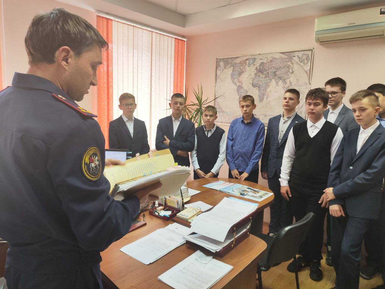 В Ромоданове школьники побывали в гостях у следователей В Ромоданове школьники побывали в гостях у следователей