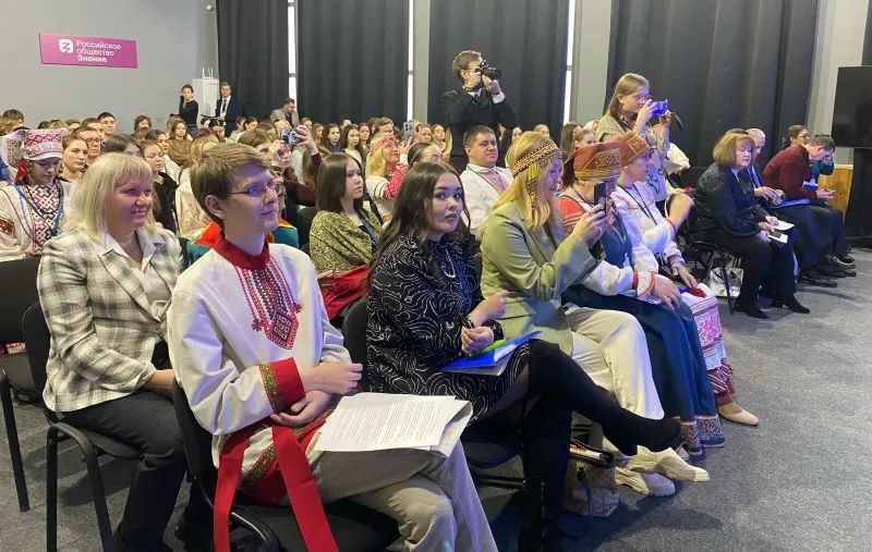 В Мордовском государственном педагогическом университете им. М.Е. Евсевьева подвели итоги совместного проекта «Герои финно-угорских народов Российской Федерации. Связь поколений, преемственность традиций»