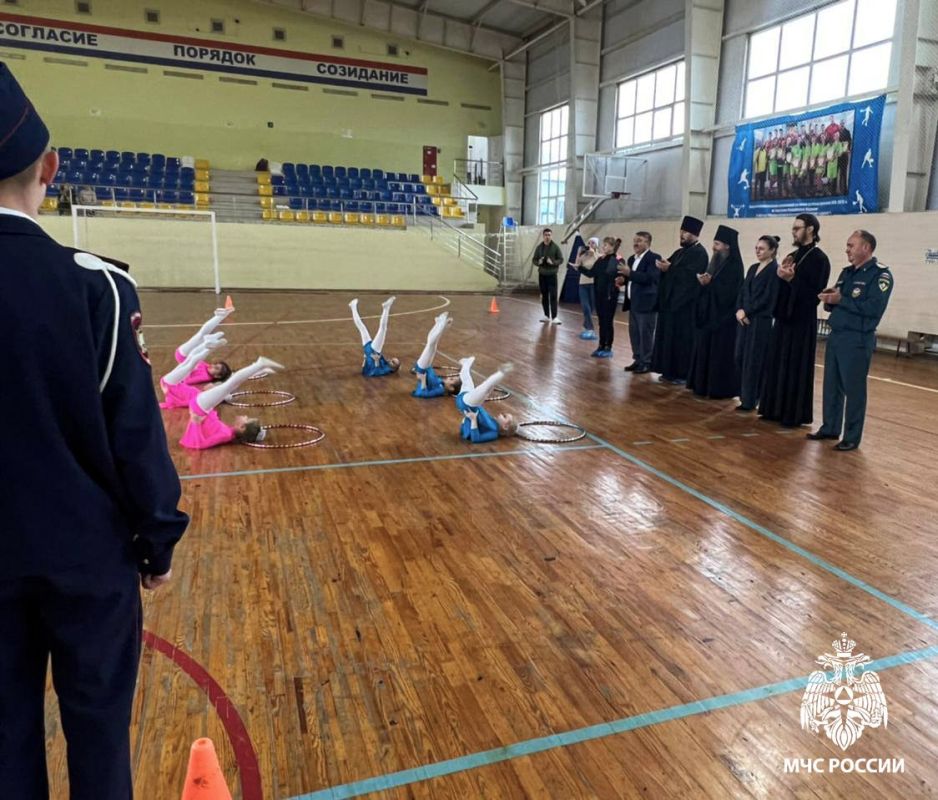 Виват, Ушаков!. Среди многочисленных поздравлений, которые получал адмирал Ушаков за победы над турецким флотом, выделяется короткая депеша от будущего генералиссимуса Александра Суворова: «Виват, Ушаков!»