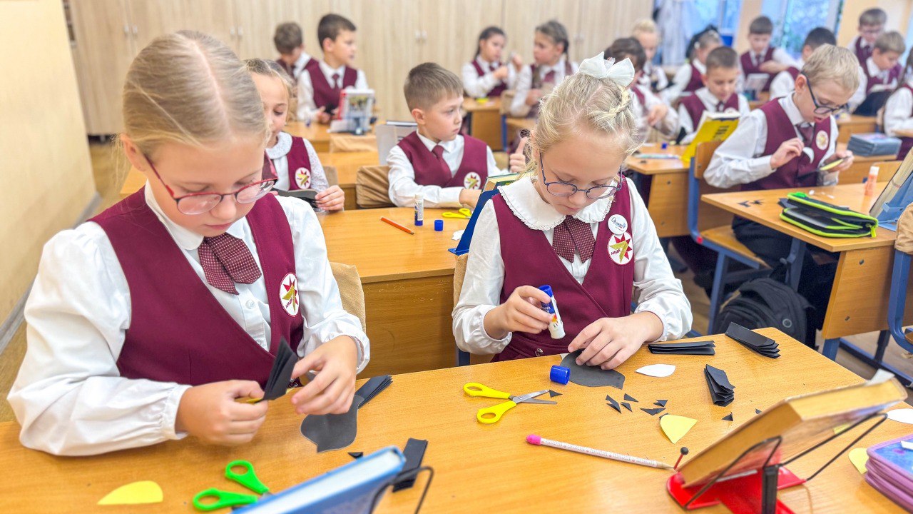 Ежегодно, 12 ноября в России отмечается Синичкин день Ежегодно, 12 ноября в России отмечается Синичкин день