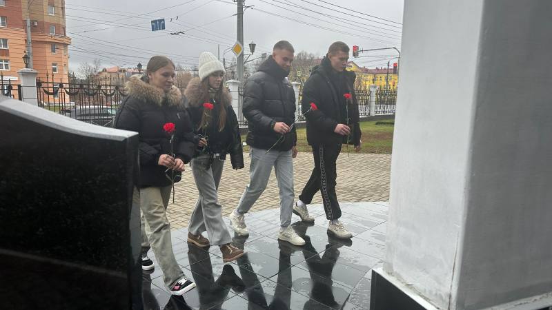 Сотрудники республиканского МВД рассказали школьникам и студентам о значимости службы полиции Сотрудники республиканского МВД рассказали школьникам и студентам о значимости службы полиции