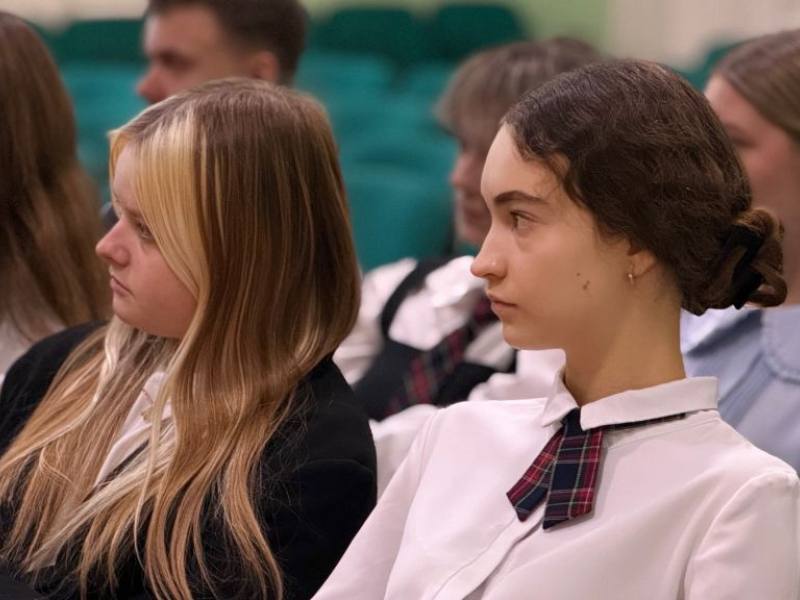 Сотрудники республиканского МВД рассказали школьникам и студентам о значимости службы полиции