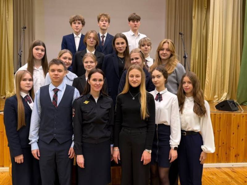 Сотрудники республиканского МВД рассказали школьникам и студентам о значимости службы полиции Сотрудники республиканского МВД рассказали школьникам и студентам о значимости службы полиции