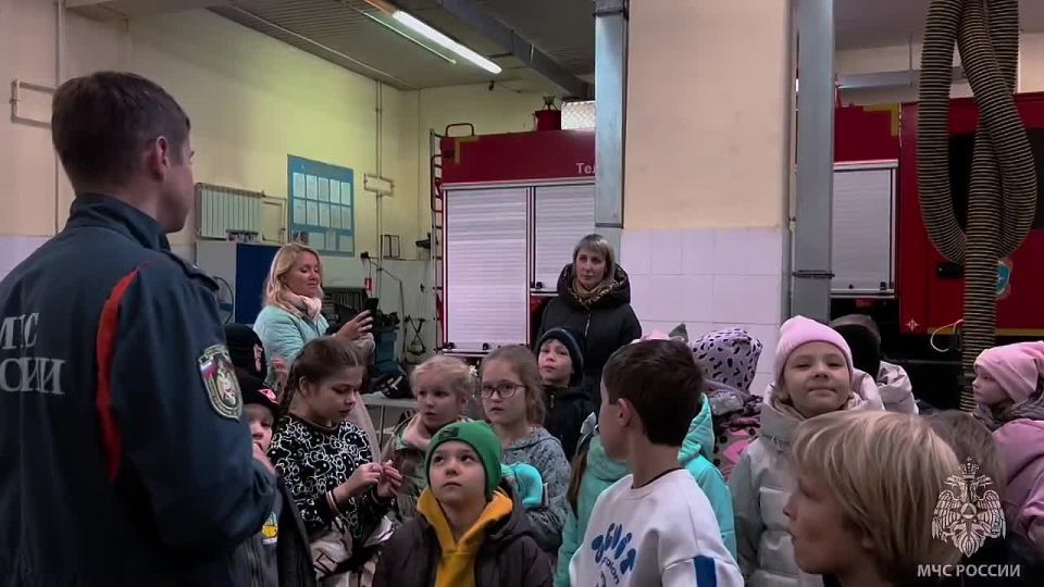 УЧИМСЯ БЕЗОПАСНОСТИ У ПРОФЕССИОНАЛОВ