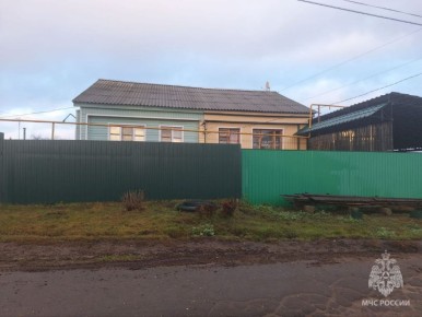 В Ардатове горел жилой дом