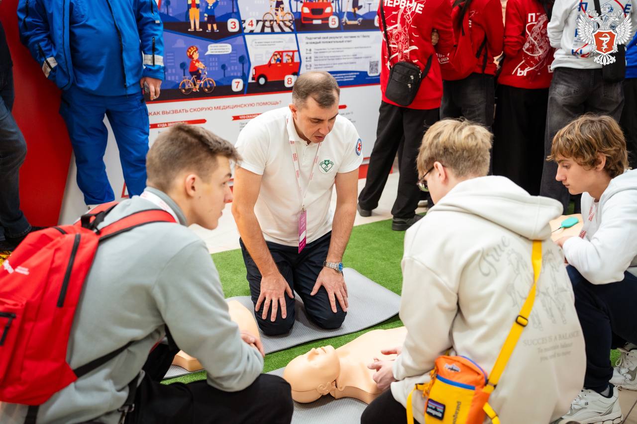 Михаил Мурашко: Умение оказать первую помощь должно стать культурой каждого россиянина Михаил Мурашко: Умение оказать первую помощь должно стать культурой каждого россиянина