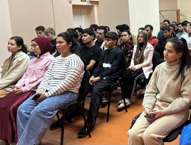 В Мордовии в рамках операции «Чистое поколение-2025» полицейские, государственные деятели, представители духовенства и системы здравоохранения провели антинаркотическое мероприятие для иностранных студентов В Мордовии в рамках операции «Чистое поколение-2025» полицейские, государственные деятели, представители духовенства и системы здравоохранения провели антинаркотическое мероприятие для иностранных студентов