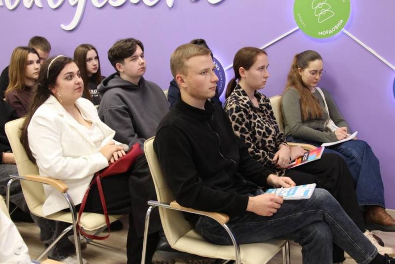 В рамках операции «Чистое поколение-2025» в Мордовии стартовал антинаркотический обучающий курс «Школа волонтера» В рамках операции «Чистое поколение-2025» в Мордовии стартовал антинаркотический обучающий курс «Школа волонтера»