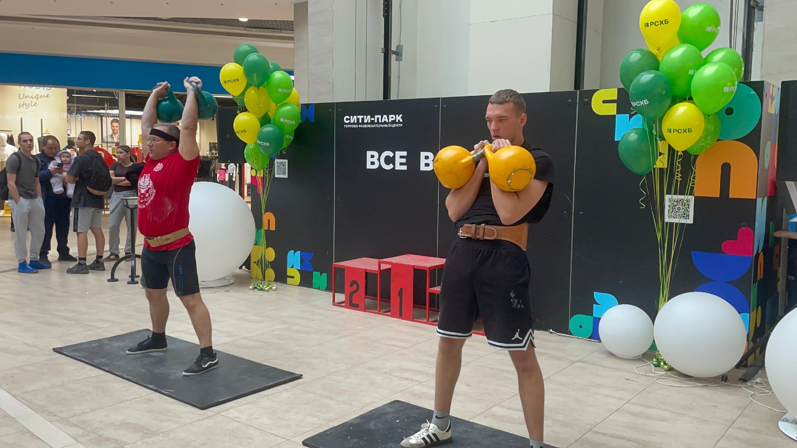 В Саранске состоялось открытое лично-командное первенство по гиревому спорту В Саранске состоялось открытое лично-командное первенство по гиревому спорту