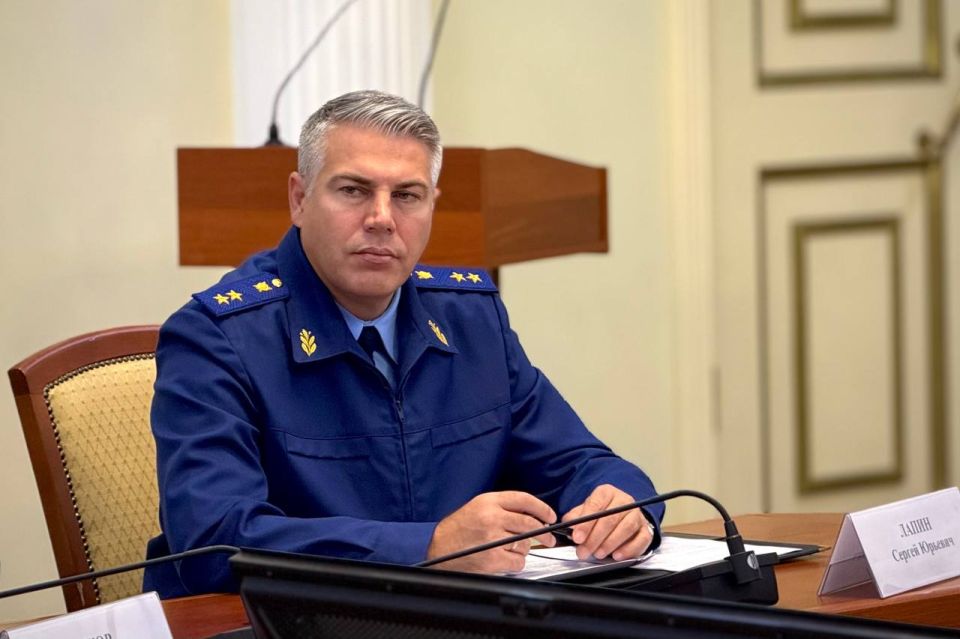 Сегодня, 19 ноября 2025 года, прокурор Республики Мордовия Сергей Лапин принял участие в заседании Правительства Республики Мордовия