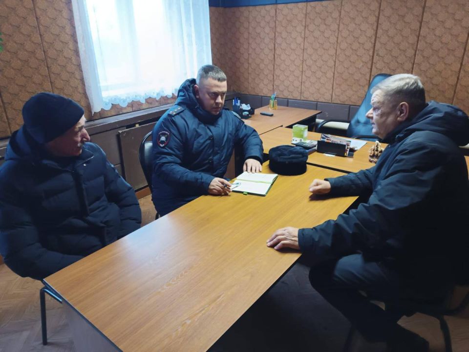 Начальник отделения Госавтоинспекции ММО МВД России «Ичалковский» провел рабочее совещание с представителями организации Ичалковский ДРСУ филиал ОАО «Мордовавтодор», посвященное подготовке дорожной инфраструктуры к...