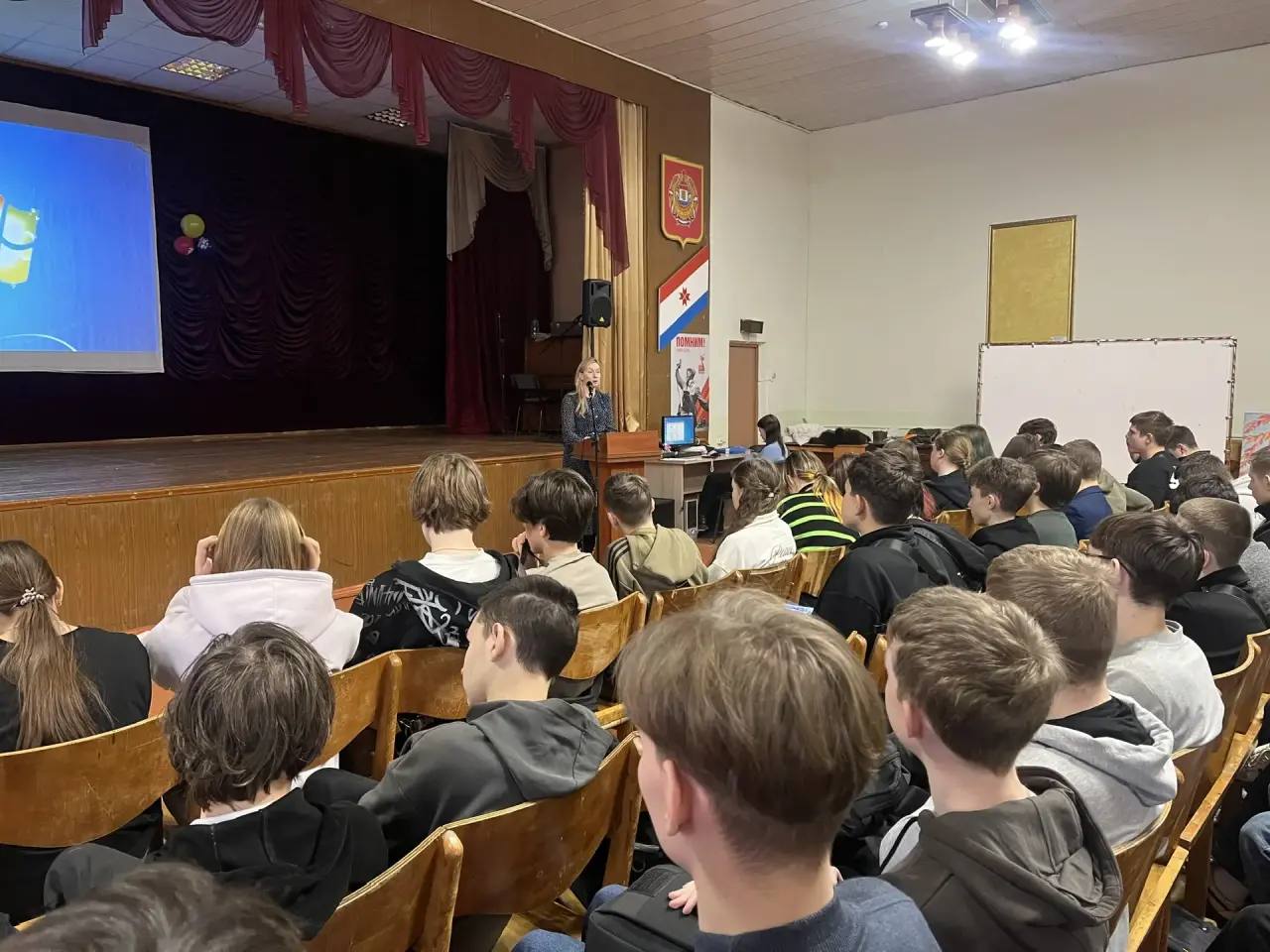 Сотрудники Госавтоинспекции Мордовии совместно с сотрудниками ГКУ РМ «ЦОДД» провели профилактическую беседу с учащимися строительного техникума Сотрудники Госавтоинспекции Мордовии совместно с сотрудниками ГКУ РМ «ЦОДД» провели профилактическую беседу с учащимися строительного техникума